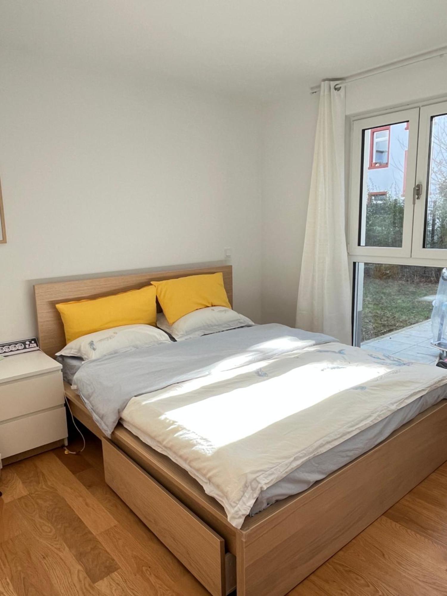 Frankfurt Messe Single * Frankfurt am Main